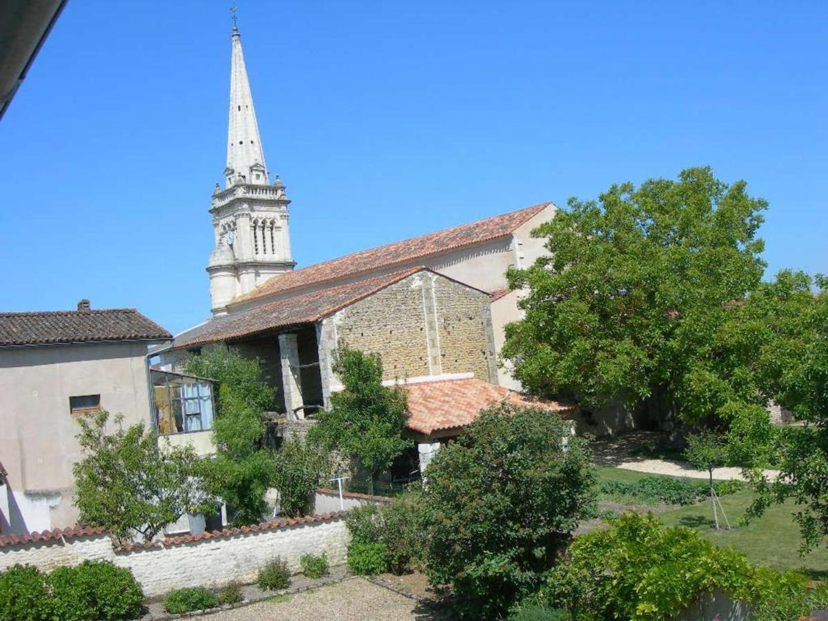 Villa Maison Au Coeur Du Marais Poitevin Avec Barques, Canoes, Pedalo Et Velos Включены - Fr-1-426-147 Damvix Exterior foto